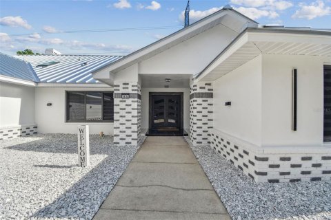 Casa en venta en Clearwater, Florida, 5 dormitorios, 306.86 m2 № 1822539 - foto 10