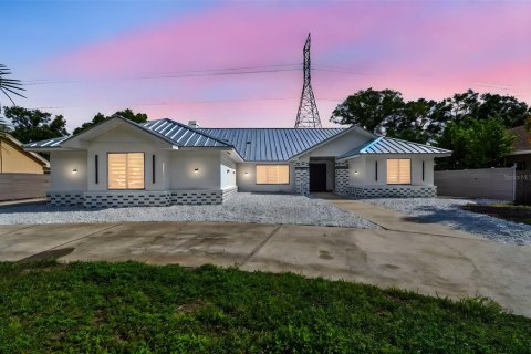 Casa en venta en Clearwater, Florida, 5 dormitorios, 306.86 m2 № 1822539 - foto 2