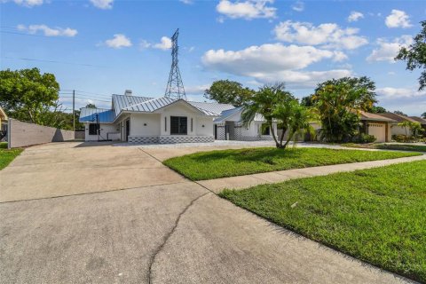 Casa en venta en Clearwater, Florida, 5 dormitorios, 306.86 m2 № 1822539 - foto 6