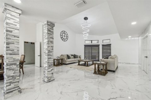Casa en venta en Clearwater, Florida, 5 dormitorios, 306.86 m2 № 1822539 - foto 14