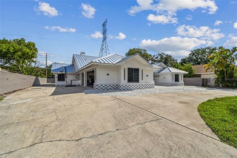 Casa en venta en Clearwater, Florida, 5 dormitorios, 306.86 m2 № 1822539 - foto 7