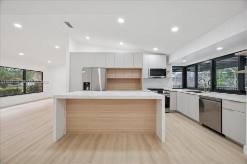 Villa ou maison à vendre à Coral Springs, Floride: 5 chambres, 194.91 m2 № 2008579 - photo 7