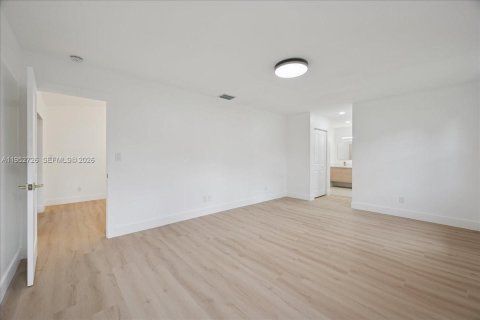 Villa ou maison à vendre à Coral Springs, Floride: 5 chambres, 194.91 m2 № 2008579 - photo 22