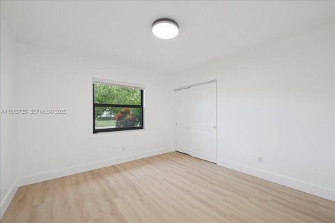 Villa ou maison à vendre à Coral Springs, Floride: 5 chambres, 194.91 m2 № 2008579 - photo 15