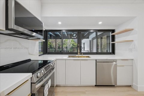 Villa ou maison à vendre à Coral Springs, Floride: 5 chambres, 194.91 m2 № 2008579 - photo 10