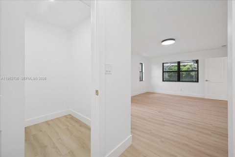 Villa ou maison à vendre à Coral Springs, Floride: 5 chambres, 194.91 m2 № 2008579 - photo 23