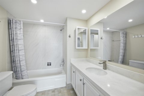 Condo in Fort Lauderdale, Florida, 2 bedrooms  № 2186668 - photo 9