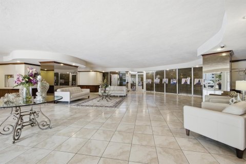 Condo in Fort Lauderdale, Florida, 2 bedrooms  № 2186668 - photo 18