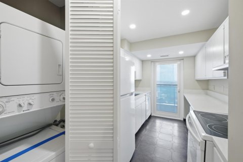 Condo in Fort Lauderdale, Florida, 2 bedrooms  № 2186668 - photo 6