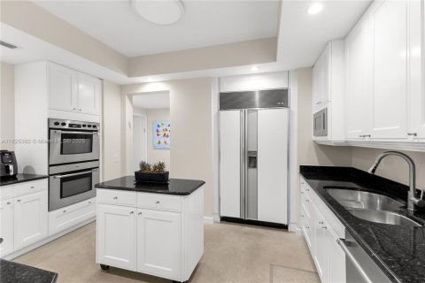Copropriété à vendre à Aventura, Floride: 3 chambres, 246.84 m2 № 1938245 - photo 24