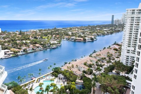 Copropriété à vendre à Aventura, Floride: 3 chambres, 246.84 m2 № 1938245 - photo 1