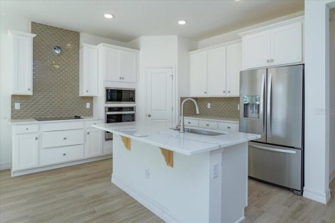 Casa en venta en Lady Lake, Florida, 3 dormitorios, 172.43 m2 № 1587434 - foto 2