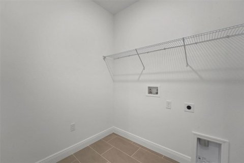 Casa en venta en Lady Lake, Florida, 3 dormitorios, 172.43 m2 № 1587434 - foto 18