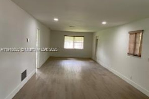 Villa ou maison à vendre à Delray Beach, Floride: 2 chambres, 88.26 m2 № 2013565 - photo 6