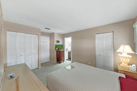 House in Palm Harbor, Florida 2 bedrooms, 119.66 sq.m. № 2200383 - photo 21