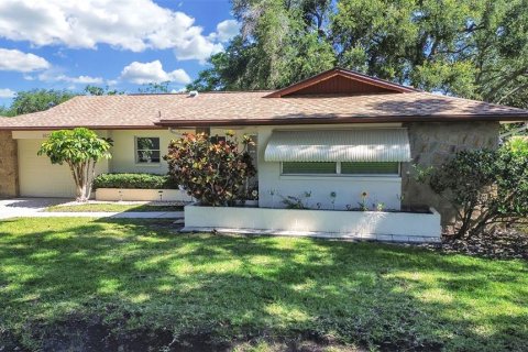 House in Palm Harbor, Florida 2 bedrooms, 119.66 sq.m. № 2200383 - photo 3