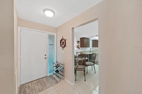 House in Palm Harbor, Florida 2 bedrooms, 119.66 sq.m. № 2200383 - photo 6