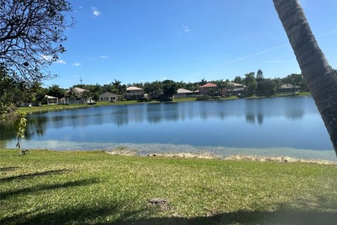 Casa en venta en Coconut Creek, Florida, 3 dormitorios, 163.14 m2 № 1119090 - foto 1