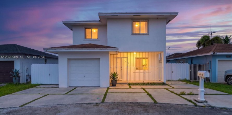 Casa en Homestead, Florida 4 dormitorios, 166.85 m2 № 2388420