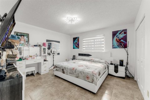 Casa en venta en Homestead, Florida, 4 dormitorios, 166.85 m2 № 2388420 - foto 16