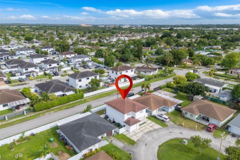 Casa en venta en Homestead, Florida, 4 dormitorios, 166.85 m2 № 2388420 - foto 6