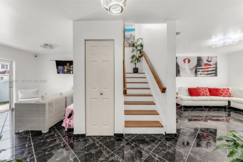 Casa en venta en Homestead, Florida, 4 dormitorios, 166.85 m2 № 2388420 - foto 12