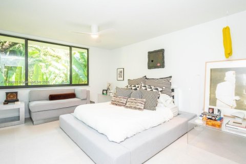Casa en venta en Miami, Florida, 3 dormitorios, 189.61 m2 № 1864313 - foto 19