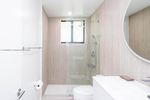 Casa en venta en Miami, Florida, 3 dormitorios, 189.61 m2 № 1864313 - foto 18