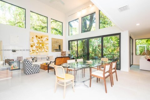 Casa en venta en Miami, Florida, 3 dormitorios, 189.61 m2 № 1864313 - foto 6