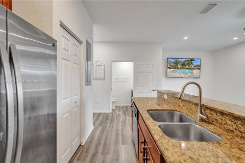 Купить виллу или дом в Мирамар, Флорида 3 спальни, 153.85м2, № 1943187 - фото 27