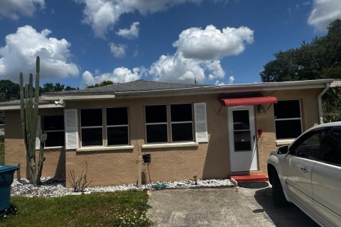 Villa ou maison à vendre à Lake Wales, Floride: 2 chambres, 66.89 m2 № 1628255 - photo 1