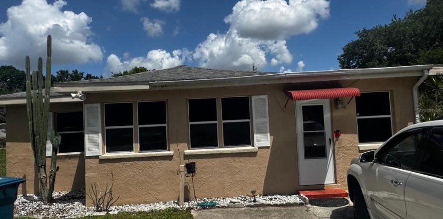 Villa ou maison à Lake Wales, Floride 2 chambres, 66.89 m2 № 1628255