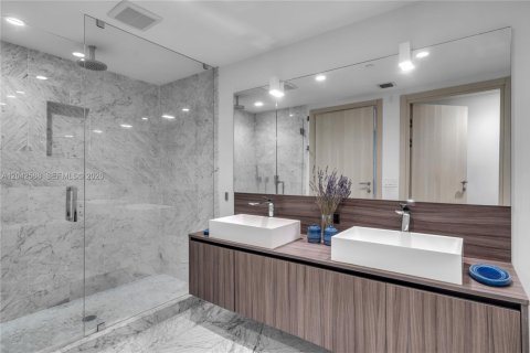 Copropriété à vendre à Miami, Floride: 3 chambres, 177.35 m2 № 2193321 - photo 14