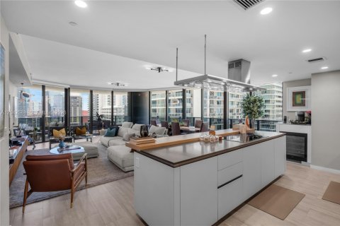 Copropriété à vendre à Miami, Floride: 3 chambres, 177.35 m2 № 2193321 - photo 11