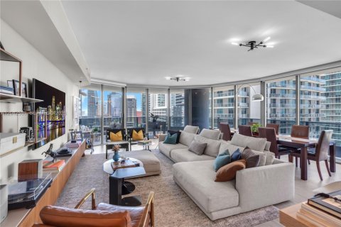 Copropriété à vendre à Miami, Floride: 3 chambres, 177.35 m2 № 2193321 - photo 2