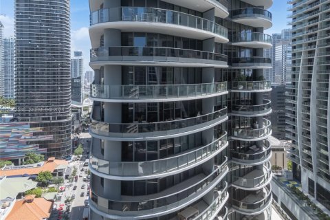 Copropriété à vendre à Miami, Floride: 3 chambres, 177.35 m2 № 2193321 - photo 24