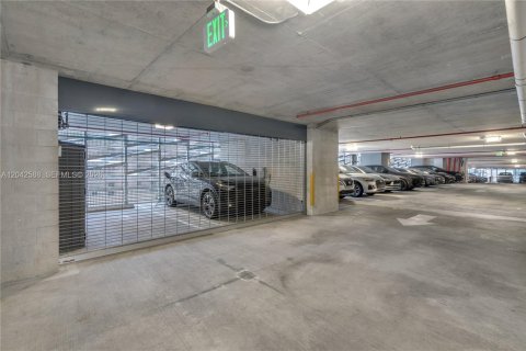 Copropriété à vendre à Miami, Floride: 3 chambres, 177.35 m2 № 2193321 - photo 6