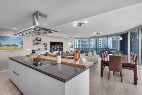Copropriété à vendre à Miami, Floride: 3 chambres, 177.35 m2 № 2193321 - photo 12