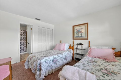 Condo in Winter Haven, Florida, 2 bedrooms  № 2093705 - photo 11