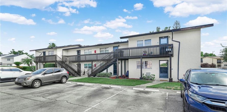 Condo in Winter Haven, Florida, 2 bedrooms  № 2093705