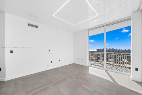 Copropriété à vendre à Hallandale Beach, Floride: 3 chambres, 159.33 m2 № 1800671 - photo 8
