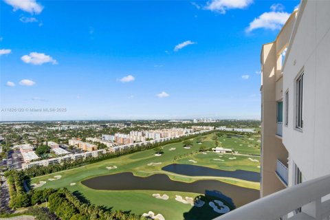 Copropriété à vendre à Hallandale Beach, Floride: 3 chambres, 159.33 m2 № 1800671 - photo 2