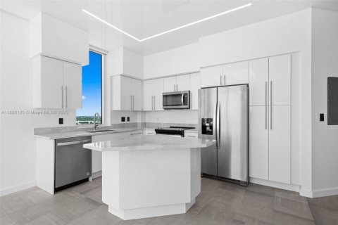 Copropriété à vendre à Hallandale Beach, Floride: 3 chambres, 159.33 m2 № 1800671 - photo 1