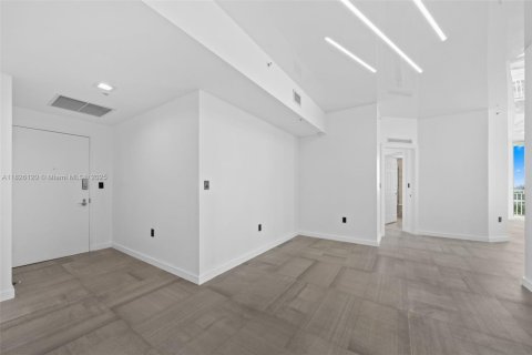 Copropriété à vendre à Hallandale Beach, Floride: 3 chambres, 159.33 m2 № 1800671 - photo 27