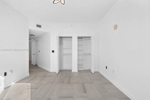 Copropriété à vendre à Hallandale Beach, Floride: 3 chambres, 159.33 m2 № 1800671 - photo 14