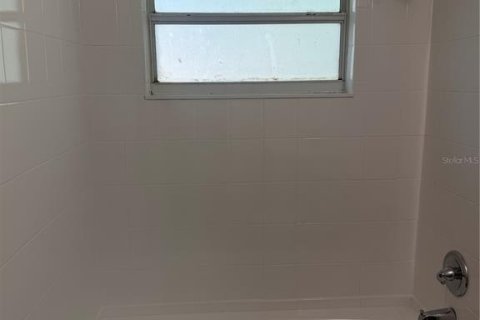Casa en venta en Port Richey, Florida, 2 dormitorios, 69.12 m2 № 2150976 - foto 11