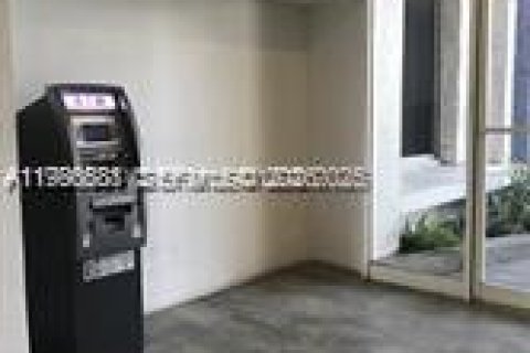 Снять в аренду кондоминиум в Майами-Бич, Флорида 1 спальня, 78.97м2, № 2075229 - фото 19