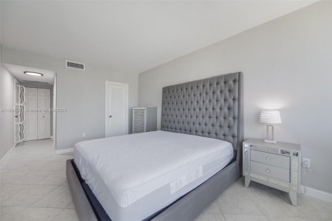 Copropriété à louer à Hallandale Beach, Floride: 1 chambre, 80.82 m2 № 1861960 - photo 14