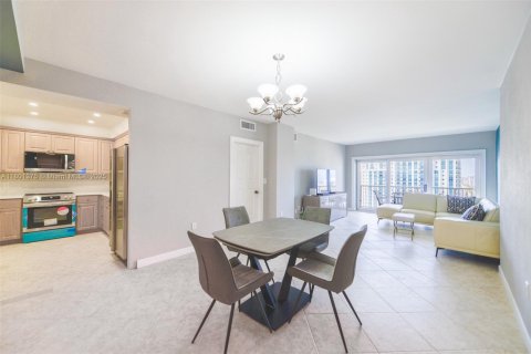 Copropriété à louer à Hallandale Beach, Floride: 1 chambre, 80.82 m2 № 1861960 - photo 4