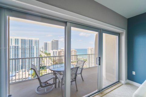 Copropriété à louer à Hallandale Beach, Floride: 1 chambre, 80.82 m2 № 1861960 - photo 8
